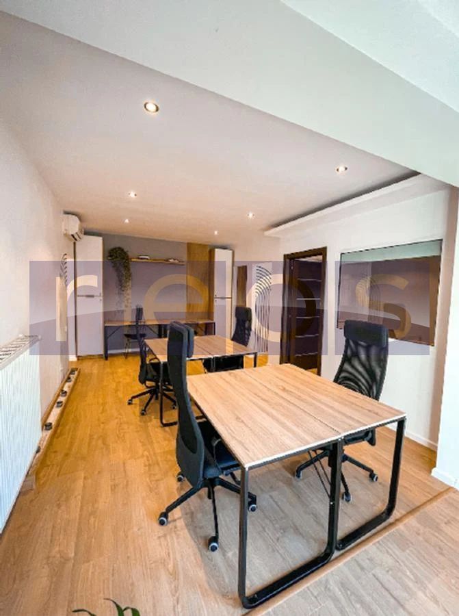 APARTAMENT DE VANZARE 3 CAMERE + TERASA 40 MP ZONA ULTRACENTRALĂ - Poză 3