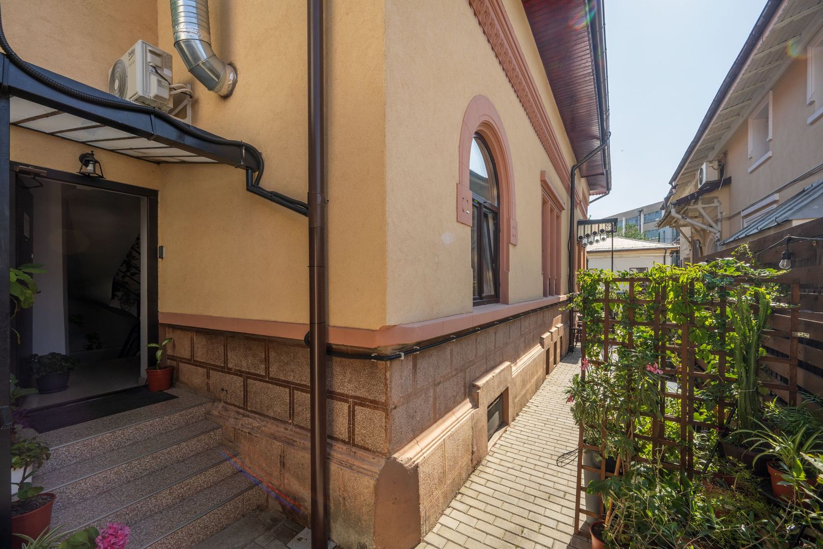 Vindem Afacerea ! Mini Hotel + Cafenea/ Restaurant ! Parcul Carol ! - Poză 15