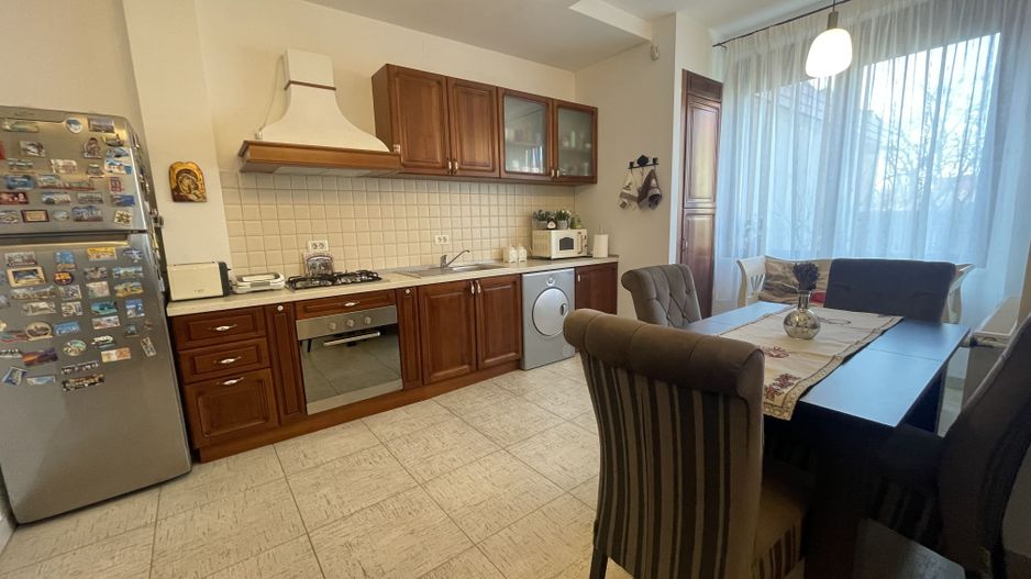 Casa eleganta si luminoasa,situata in zona de case -Mehala - Poză 8