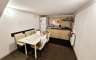 Casa spatioasa, 755 mp teren, Cetate, pretabila pentru birouri - Poză 17