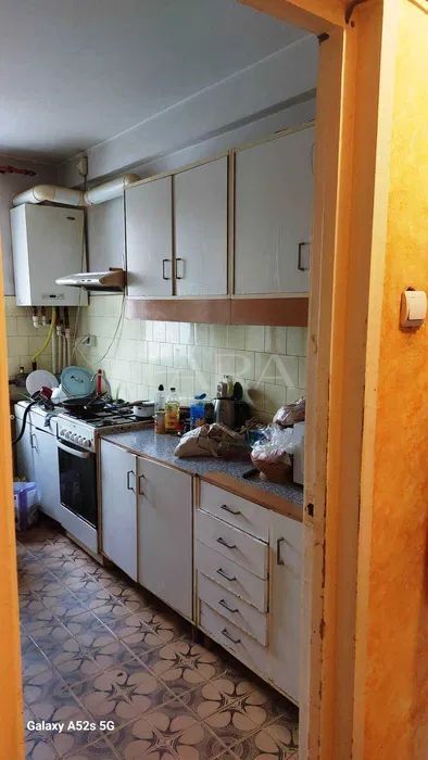 Apartament 3 camere, Gheorgheni, disponibil imediat, preț negociabil. - Poză 1