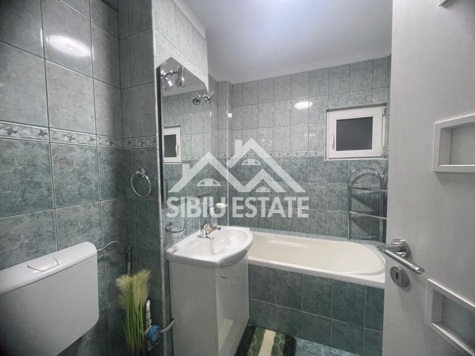Apartament de vanzare cu 2 camere decomandat, etaj 2, pivnita- Cartierul Strand - Poză 6