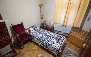 CASĂ CLASICĂ DE VANZARE CU POTENȚIAL PREMIUM ÎN ZONA 1 MAI - Poză 4