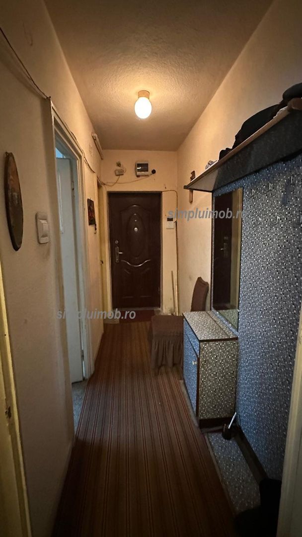 Apartament 3 camere la parter Bd Constructorilor ideal investitie - Poză 6