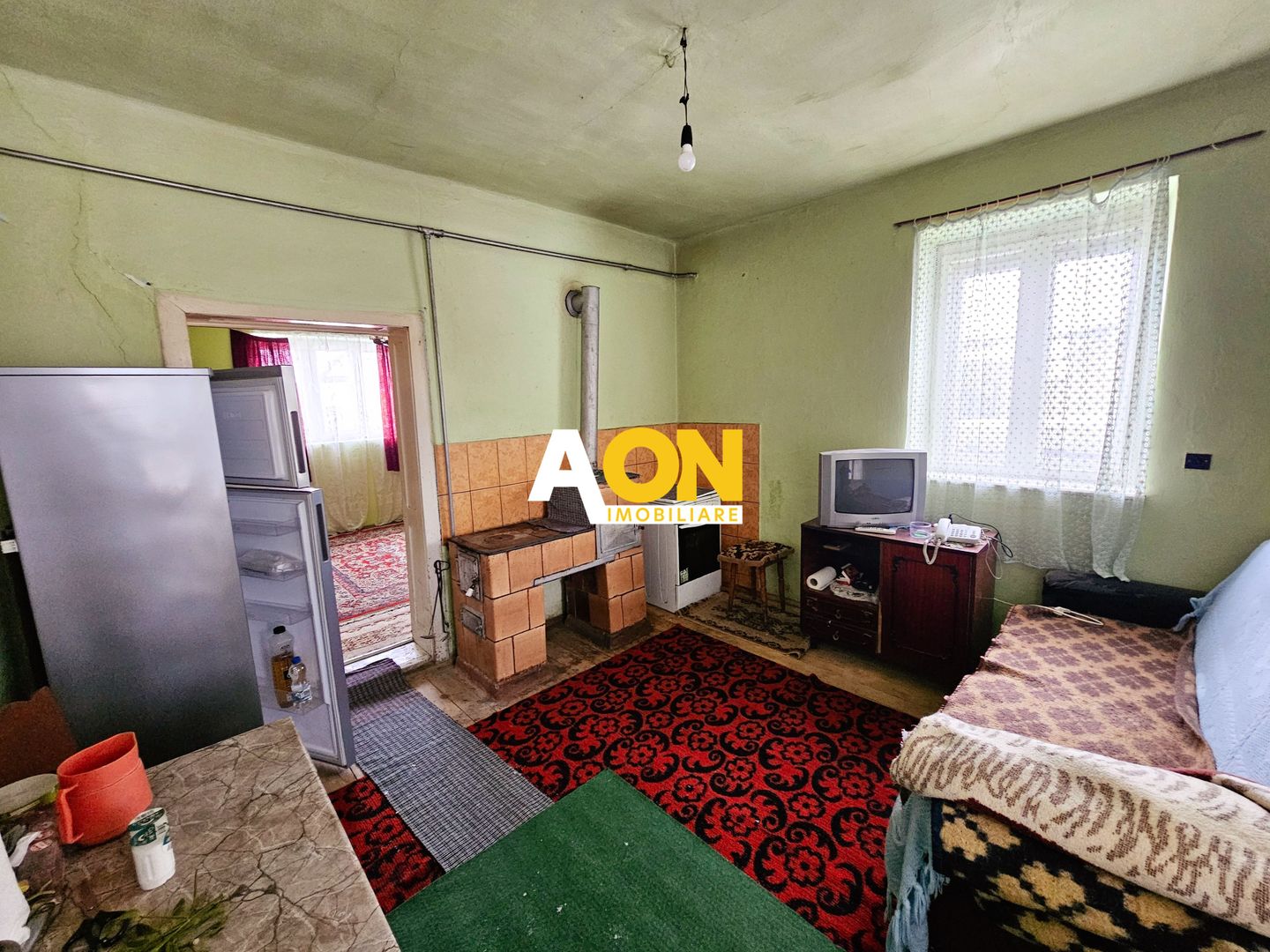 Casă traditională, 3 camere, 1766 mp teren, la asfalt, Vintu de Jos - Poză 12