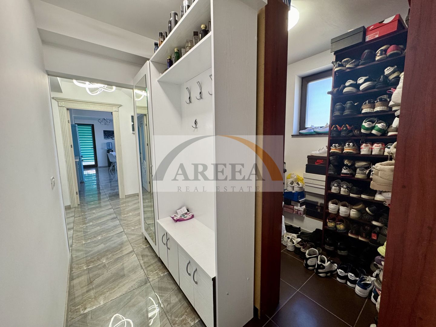 Berceni - VILĂ UNICAT, spațioasă, curte 1.000 mp, la 7 min metrou - Poză 44