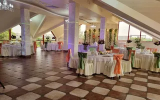 Complex Turistic | Cazare Salon Evenimente Terenuri Sport - Poză 12