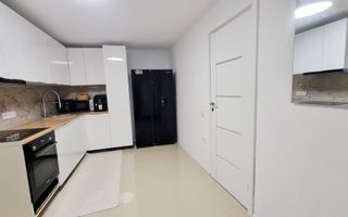 CASĂ DE VÂNZARE ÎN SIBIU, SINGUR ÎN CURTE, 4 CAMERE, 2 BĂI, RENOVATĂ - Poză 14