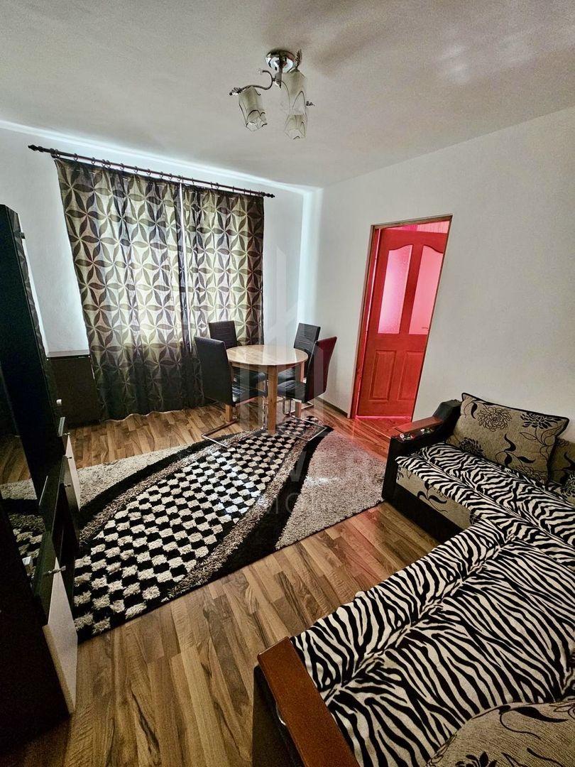 Apartament 3 camere, etaj intermediar, balcon - Poză 1
