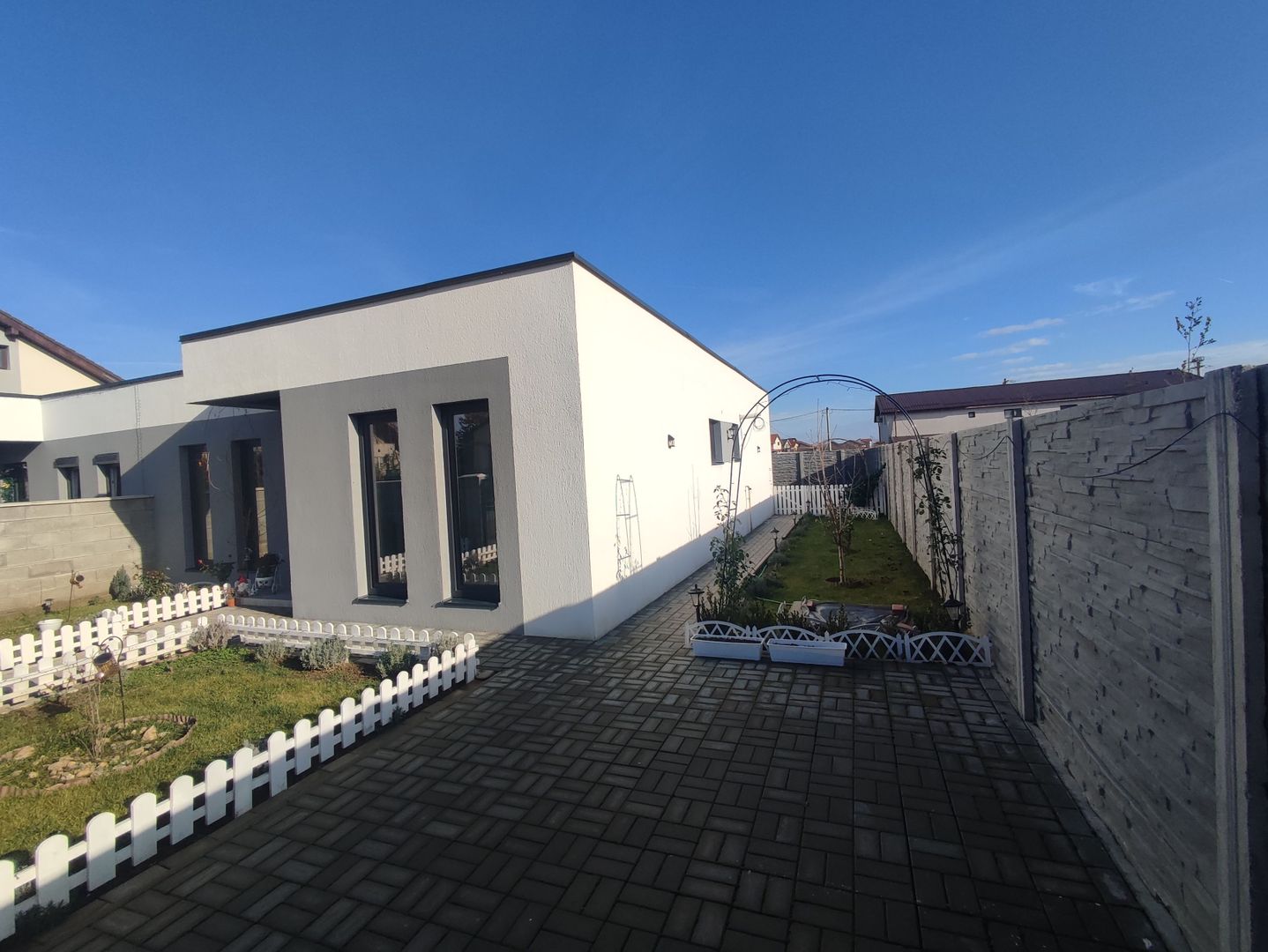 Sanandrei, Duplex pe PArter , 3 Dormitoare, 2 bai, Dresing, Perete Dublu - Poză 4