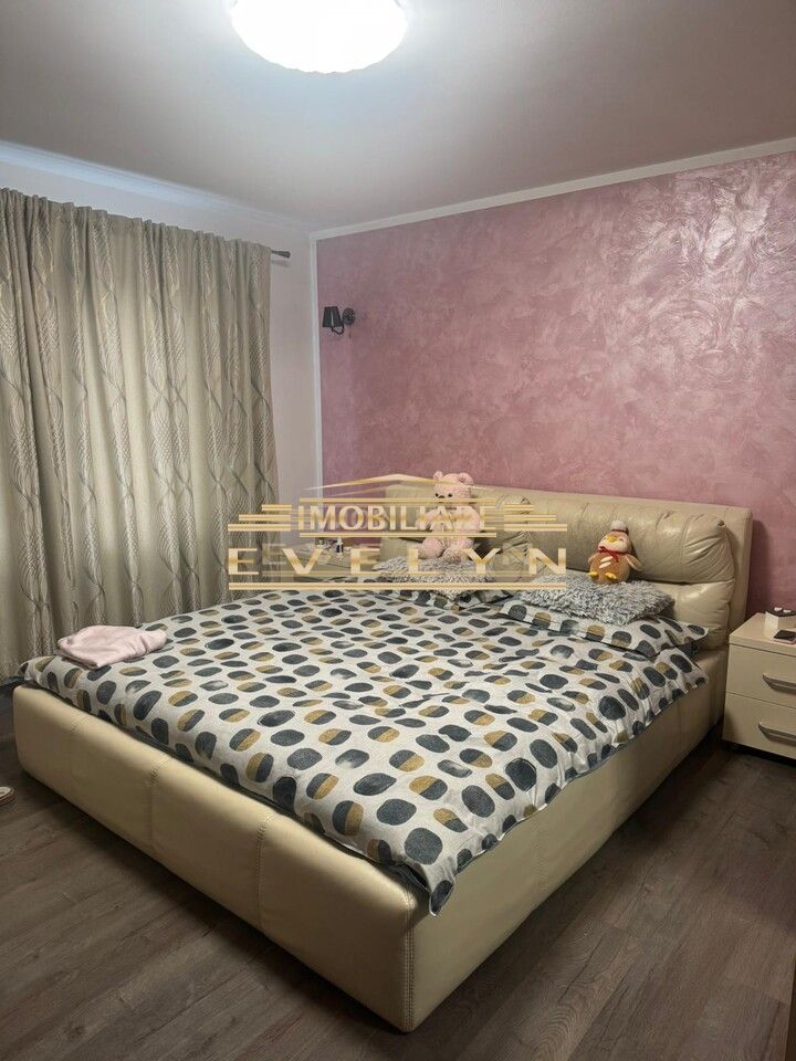 Casă de vânzare – zonă liniștită , priveliște deosebită - Poză 2