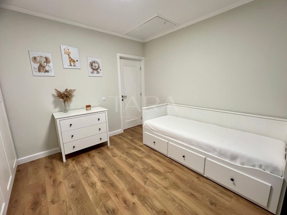 Apartament modern cu pod generos și dotări complete. - Poză 5