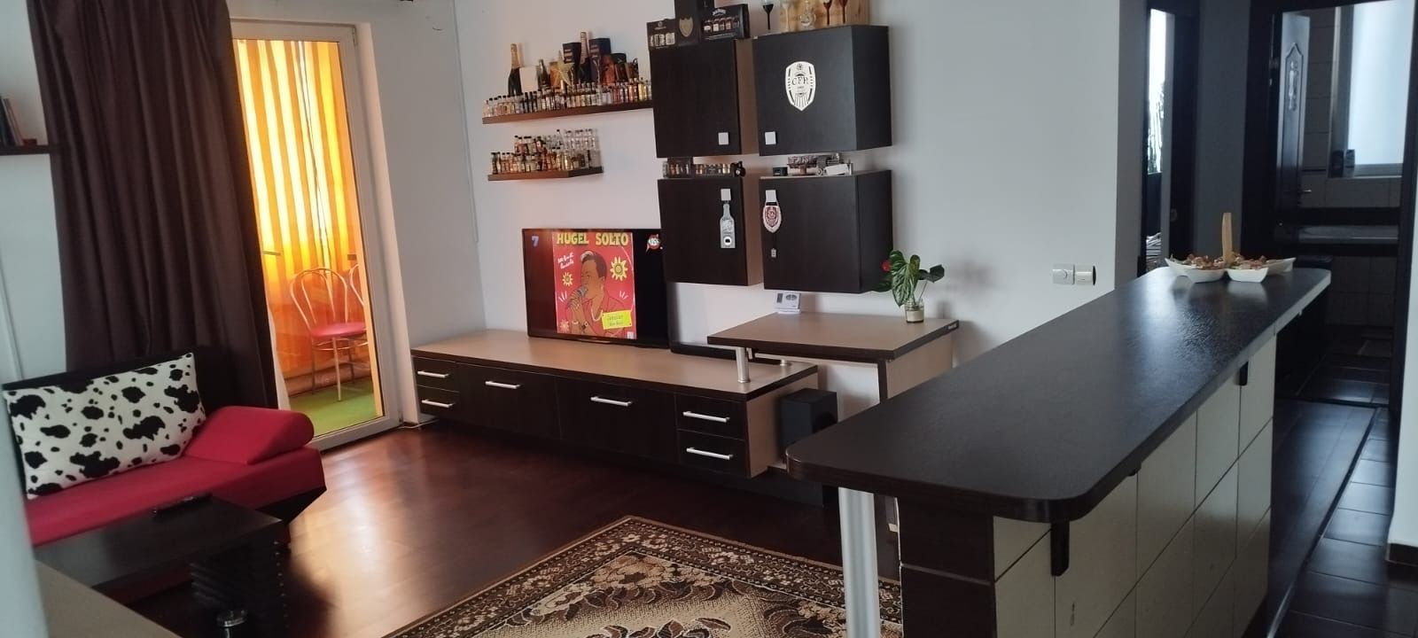 Apartament spațios | 2 camere | 3 balcoane | parcare | Eroilor - Poză 2