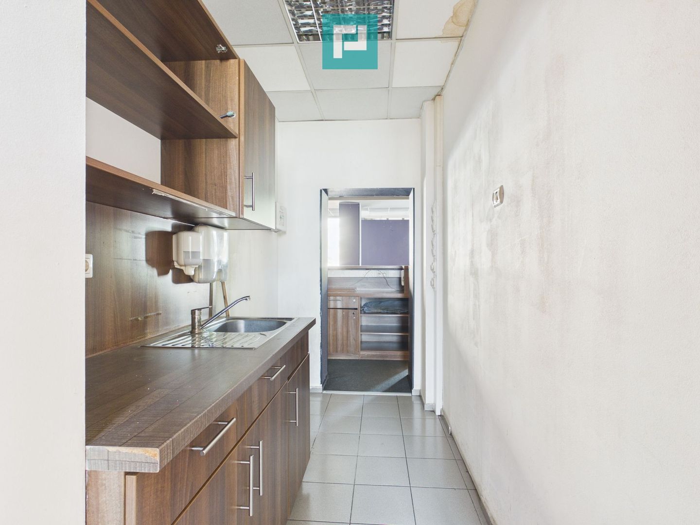 Spațiu  Comercial Zona Soarelui Bulevardul Sudului - Poză 14