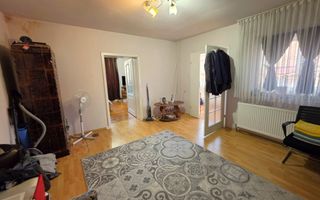 Casa cu 2 camere + anexe, toate utilitatile, 295 mp teren, zona Centru - Poză 10