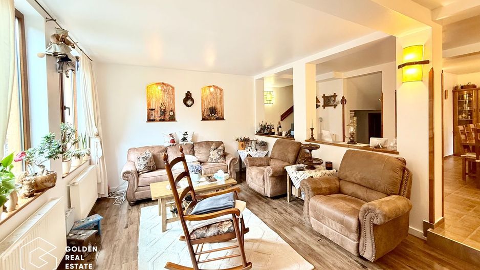 Vila de exceptie in Sinaia, mobilata, utilata, cu vedere superba - Poză 7