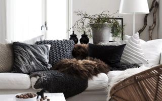 Apartament semicentral comision 0 de vanzare - Poză 1