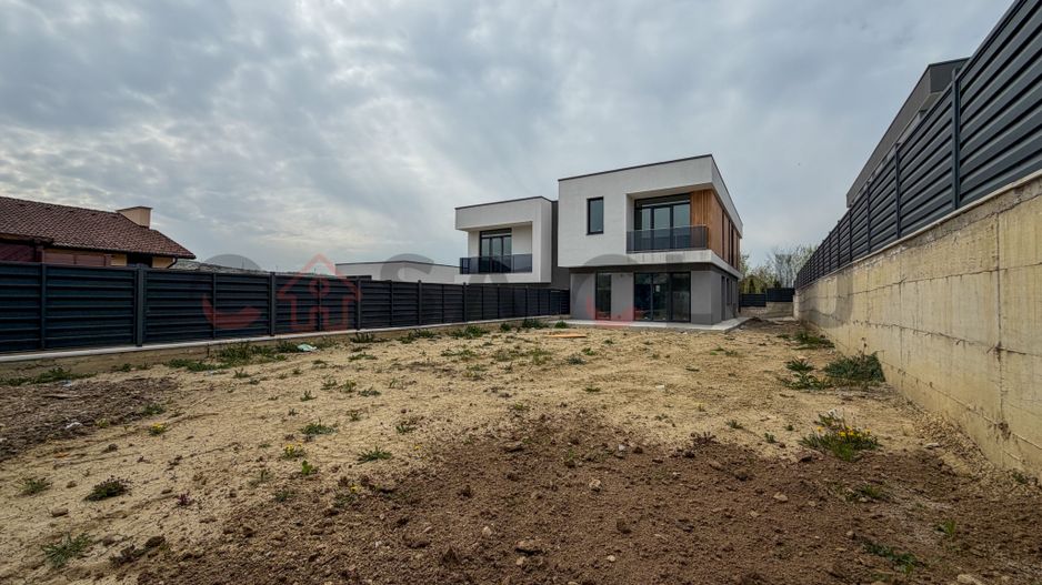 Casa de vânzare în Borhanci – Locație excelentă - Poză 7