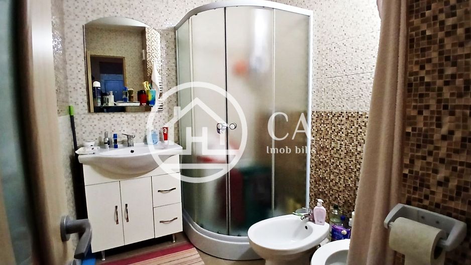Apartament de vanzare cu 4 camere in Rogerius, Oradea - Poză 8