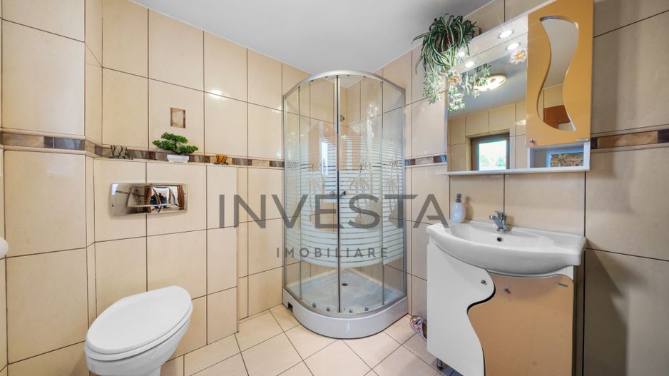 Casa individuala cu 7 camere, 260 mp, teren 900 mp, front 19m, Europa - Poză 9