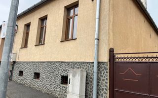 Casă de vânzare pretabilă locuit/pensiune/clădire birouri | Turnișor - Poză 1