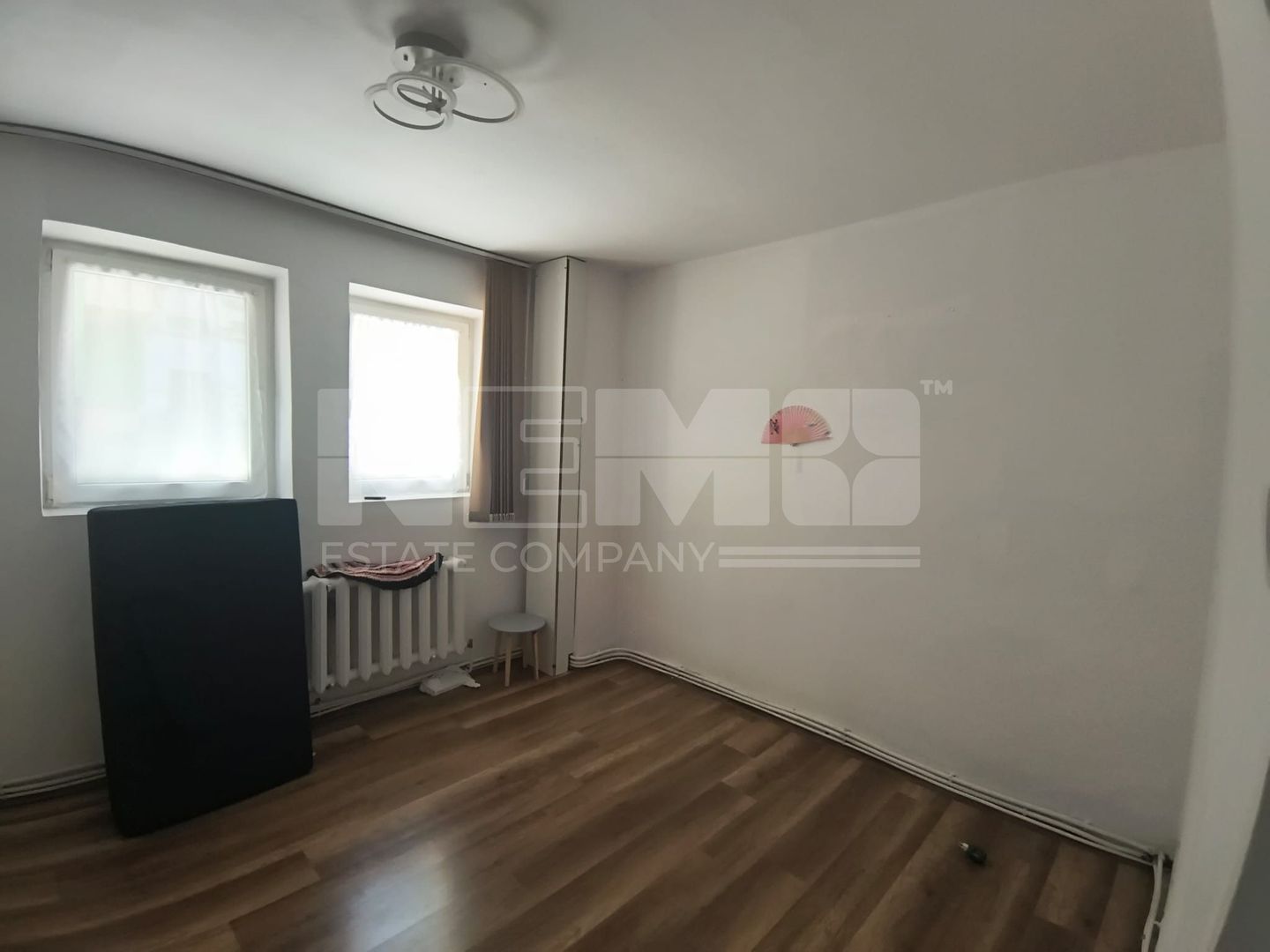 Apartament 3 camere, Obcini, parter, ideal birouri/cabinete - Poză 2