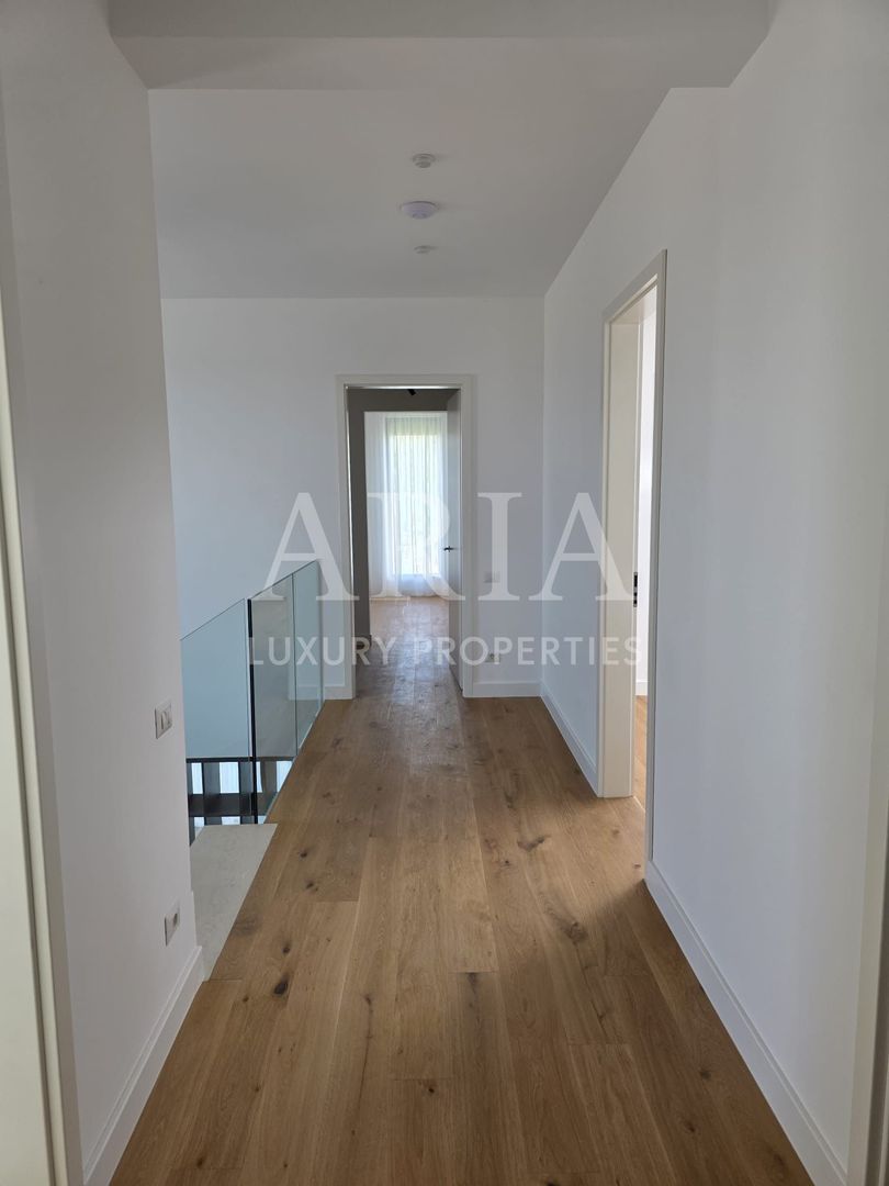 Dumbrava Vlasiei – Armonie între design, lumină și natură - Poză 14