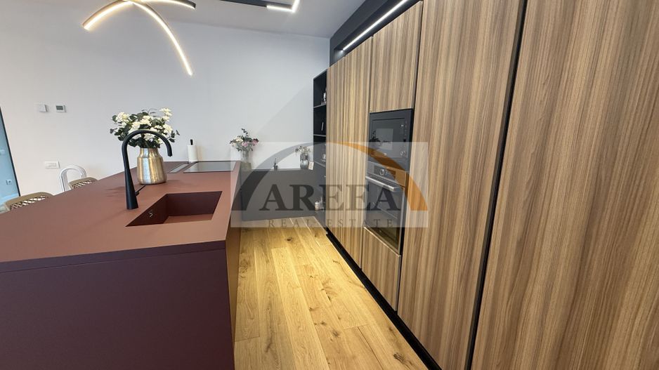 Vila 5 camere complex residential Tunari - Poză 34
