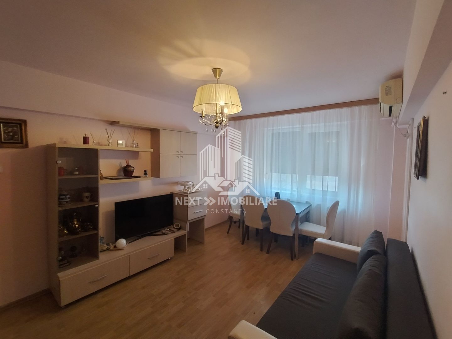 Apartament 2 camere, etaj 3, Piata Ovidiu, - Poză 1