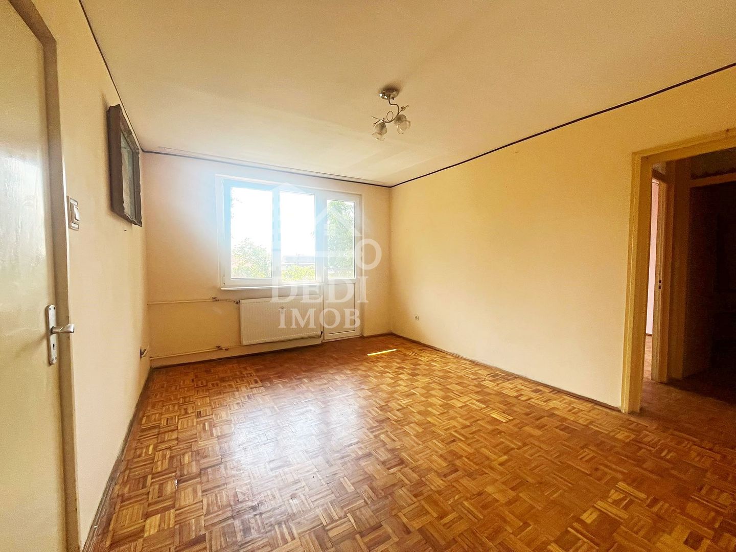 Apartament 2 camere de vanzare in zona Garii, Oradea - Poză 1