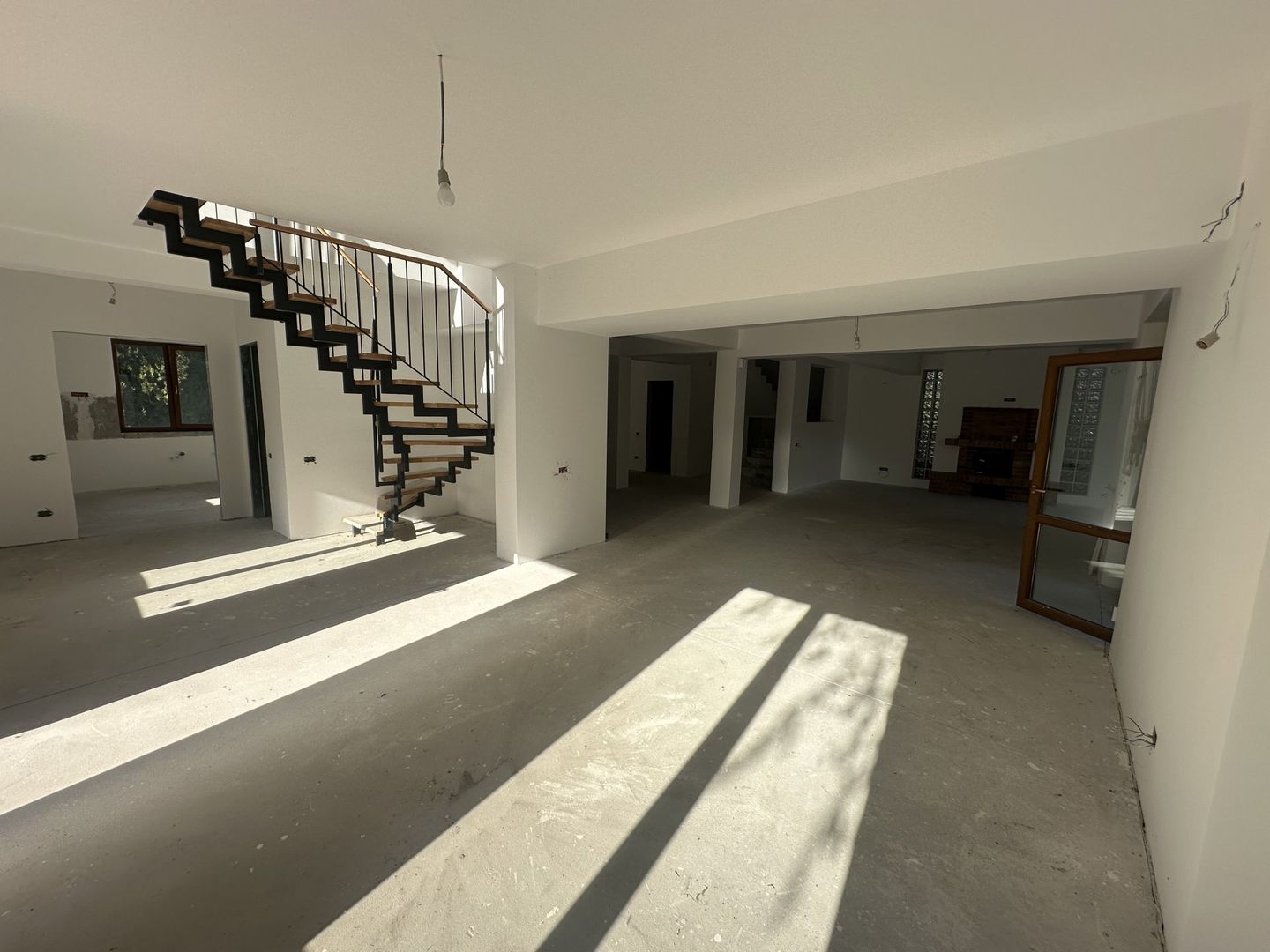 PARADISUL VERDE, VILA 507 MP, LOT 1.095 MP! - Poză 18