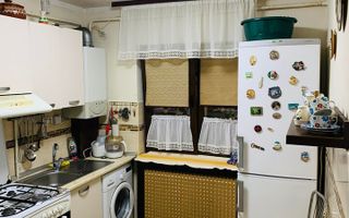 De vanzare Spatiu Comercial cu preluare afacere + Apartament 3 camere. 130.000 Euro Negociabil - Poză 6