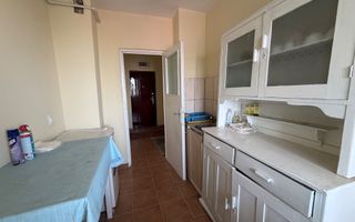 Decomandat. Etaj intermediar. Disponibil imediat - Poză 8