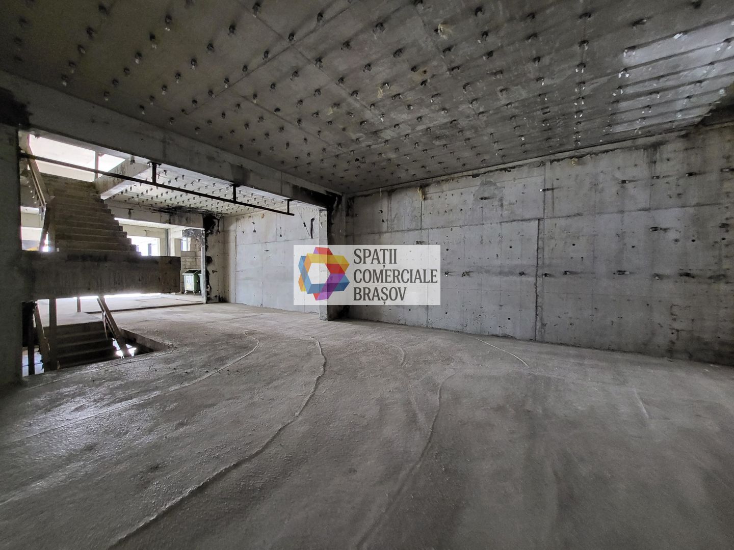 Clădire mixta -3600 mp - Poză 9
