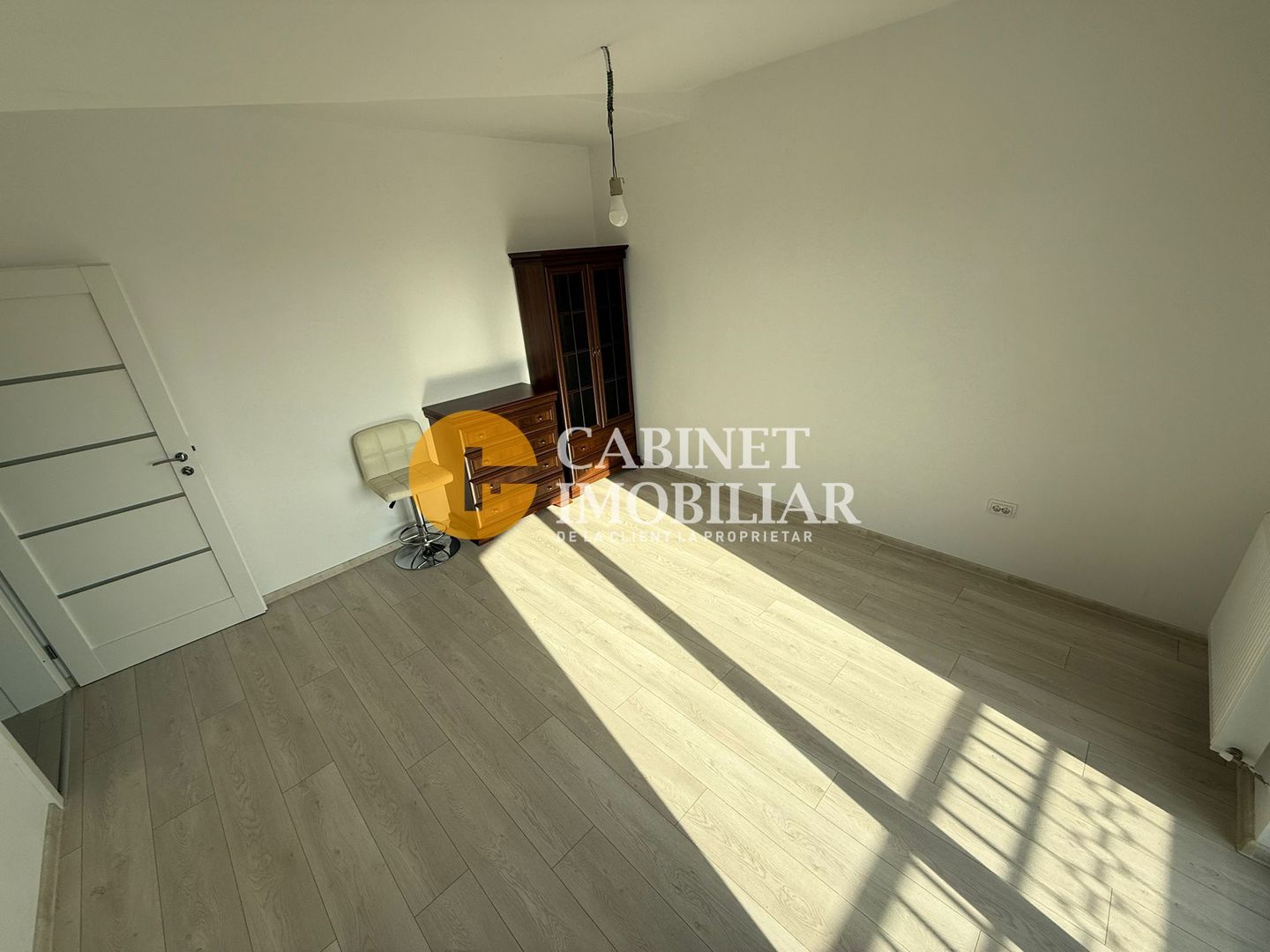 Apartament 3 camere DECOMANDAT-- Valea Lupului - Poză 3