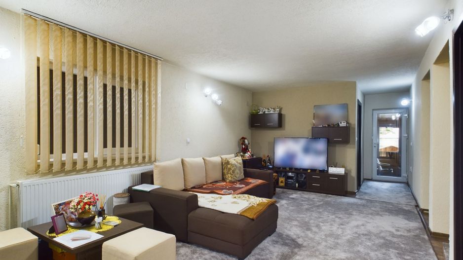 Casă individuală Utvin - Poză 2