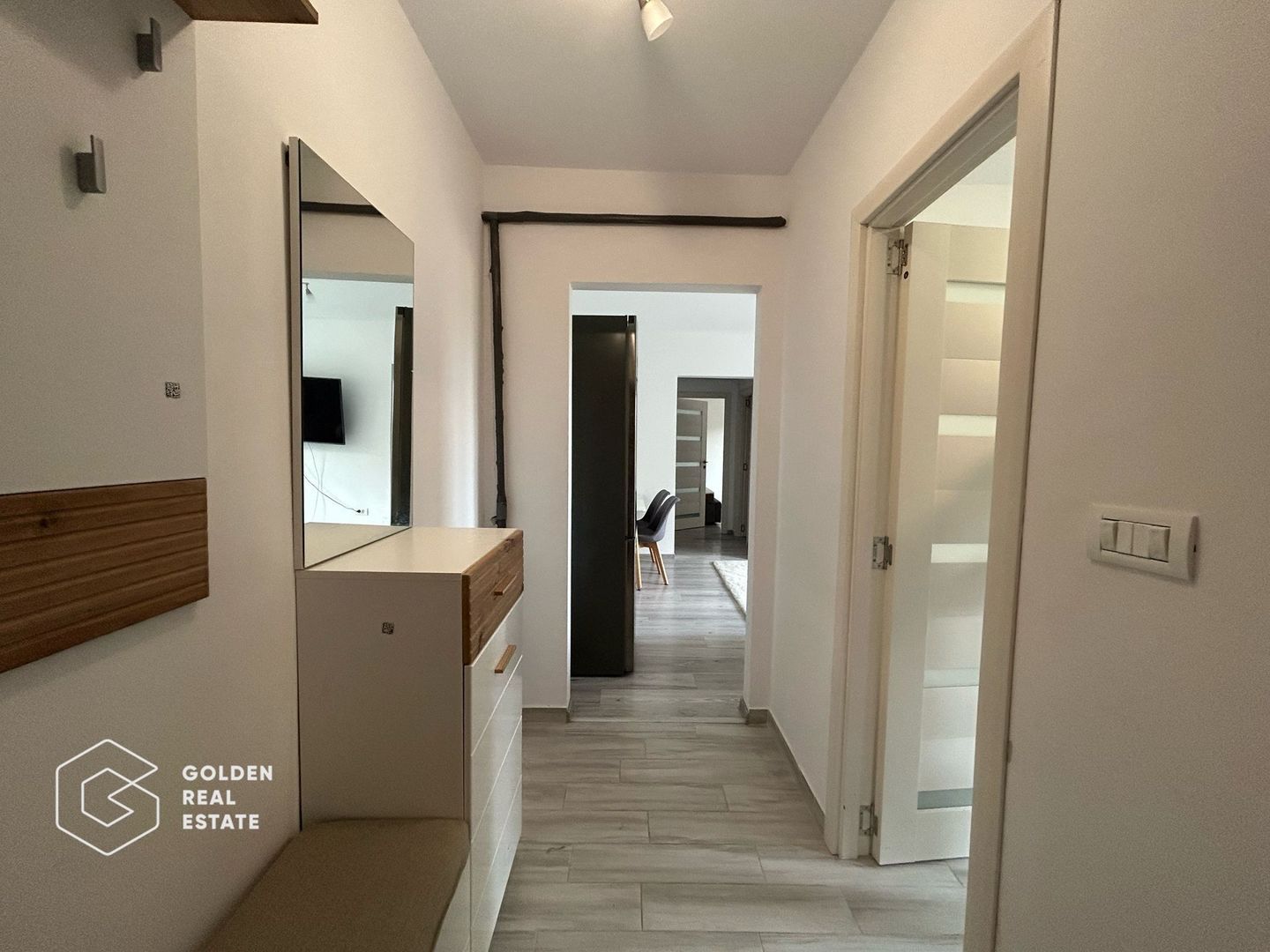 Apartament 2 camere, complet renovat, zona Centrala - Poză 10