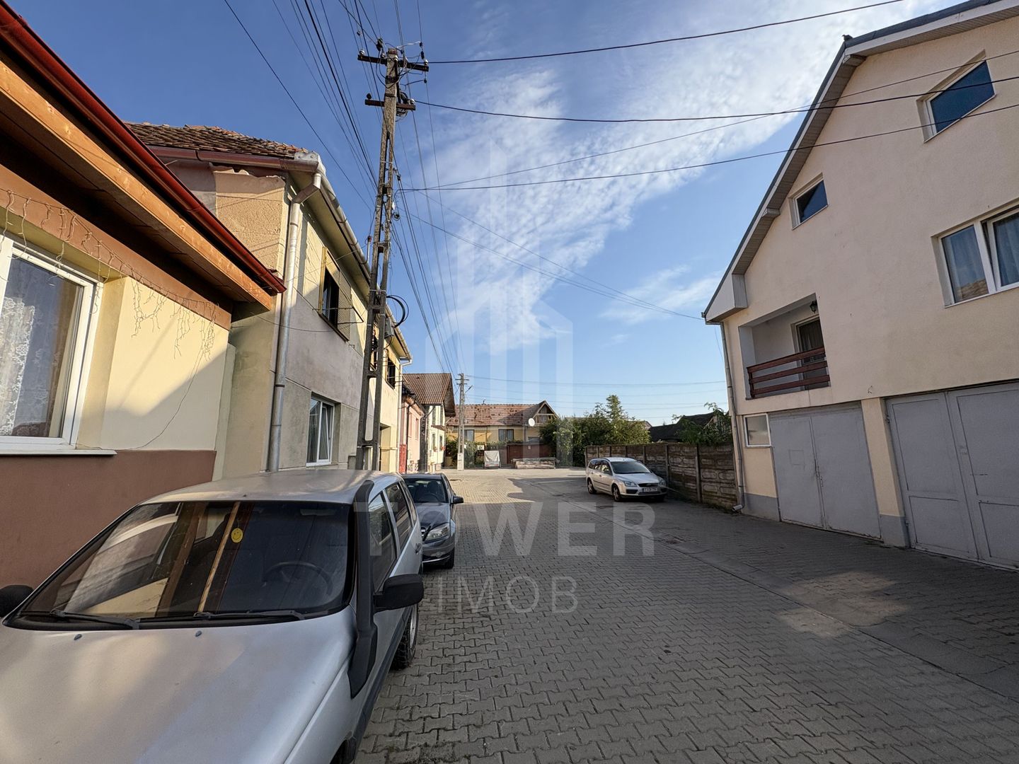 Casă cu teren generos în Șelimbăr – locație liniștită, ideală pentru familie - Poză 1