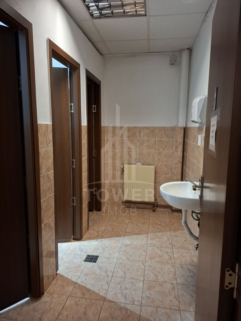 Hala industriala de 530 mp cu  spatiu de birouri si baie - Poză 9