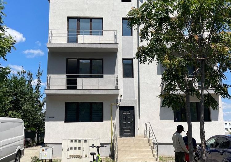 Bloc De Inchiriat - Poză 1