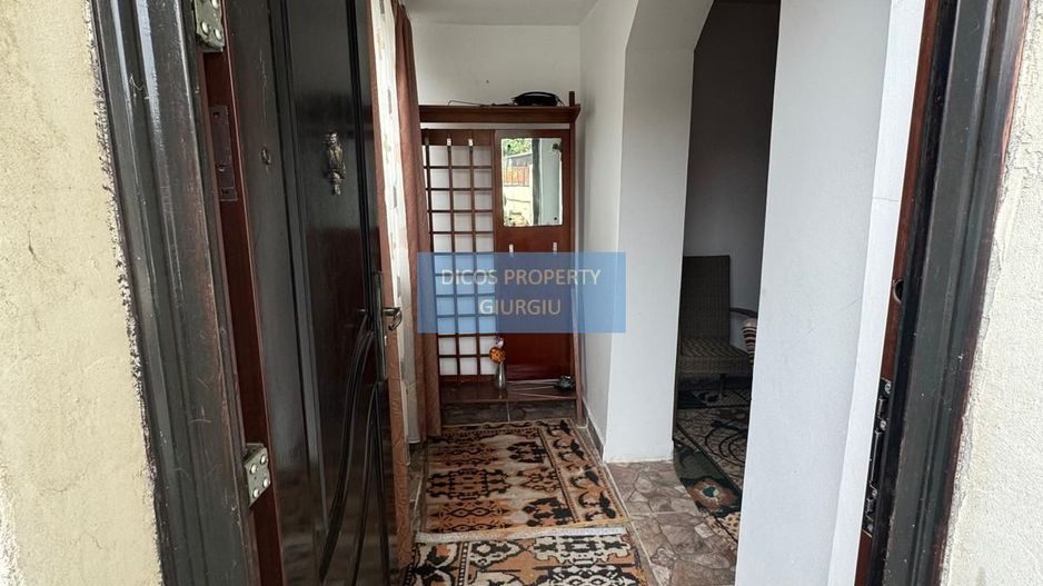 Casă cu garaj – str. Mărășești - Poză 3