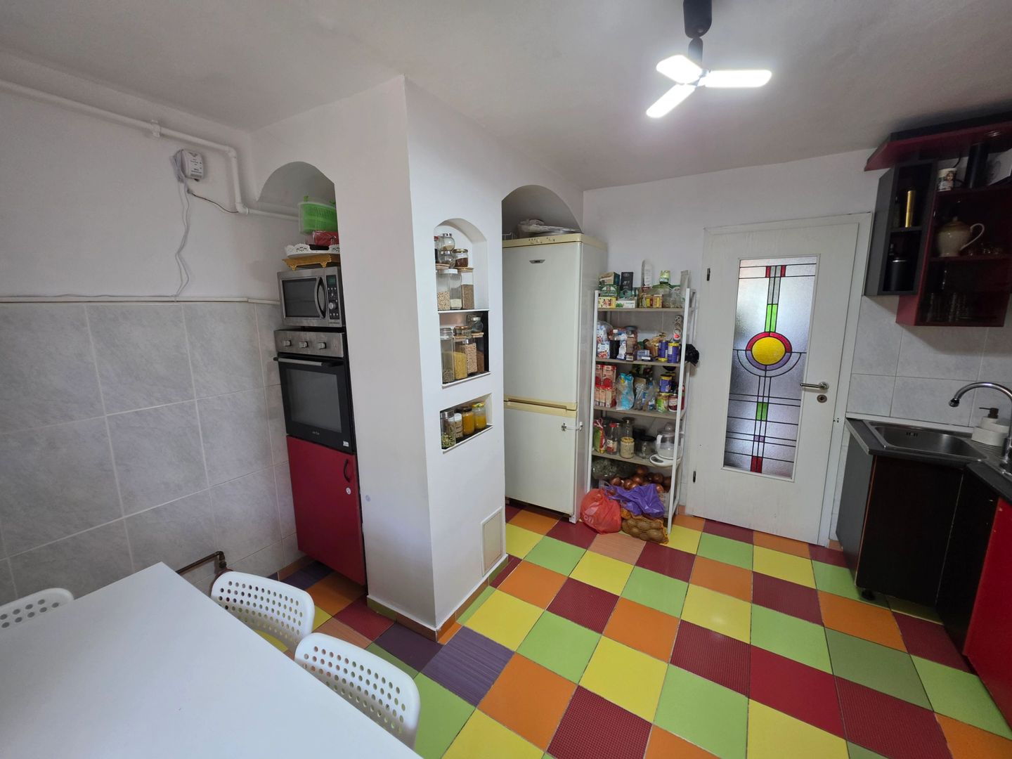 Vand apartament cu 4 camere aproape de centru - Poză 3