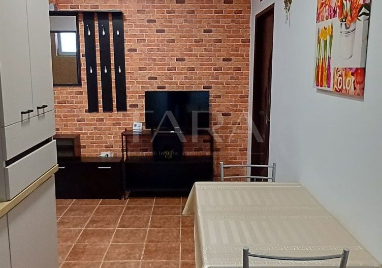 Apartament 1 cameră de vânzare, mobilat și utilat la cheie. - Poză 3
