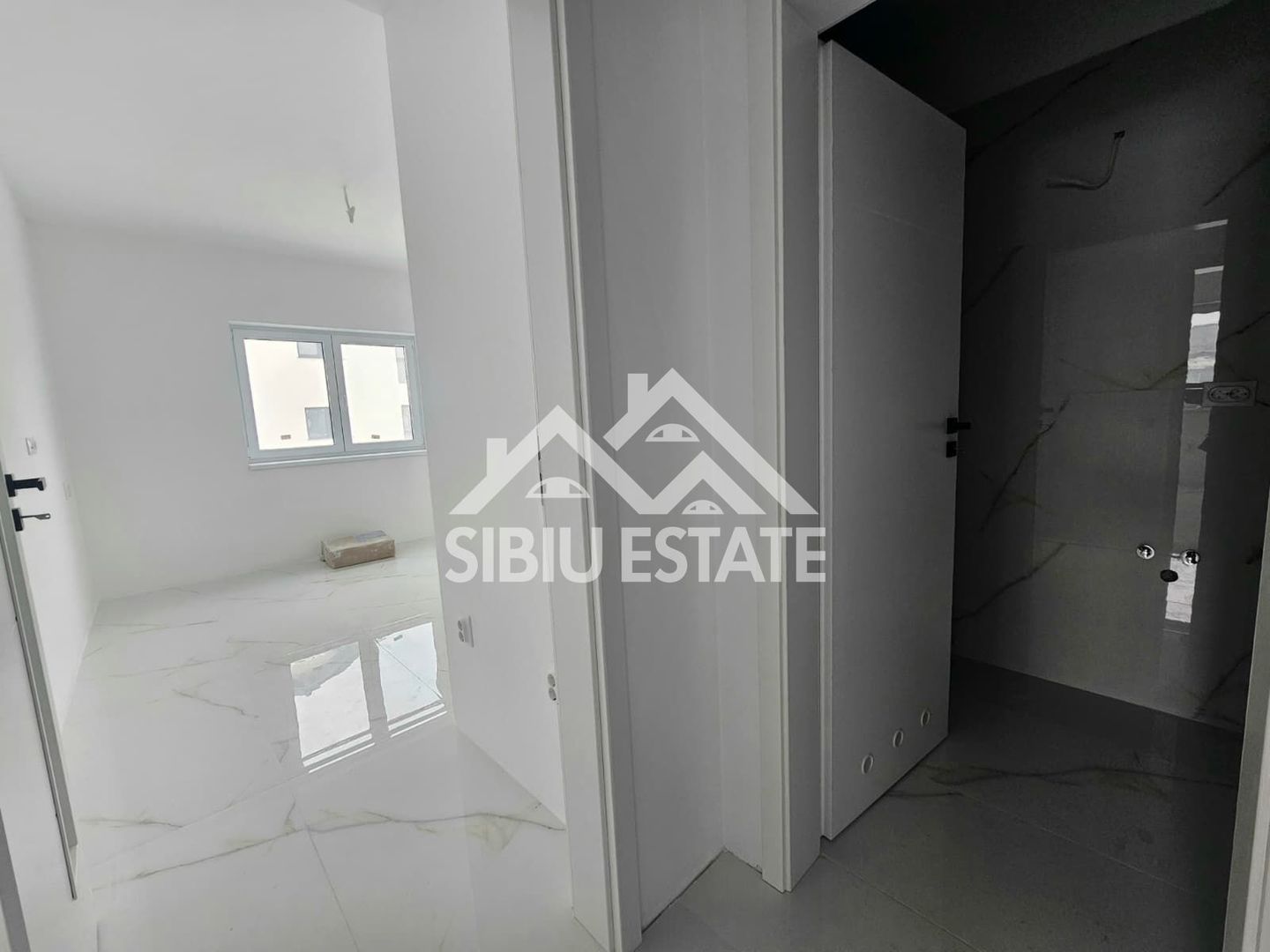 Apartament 2 camere decomandate, etaj 1 - Poză 1