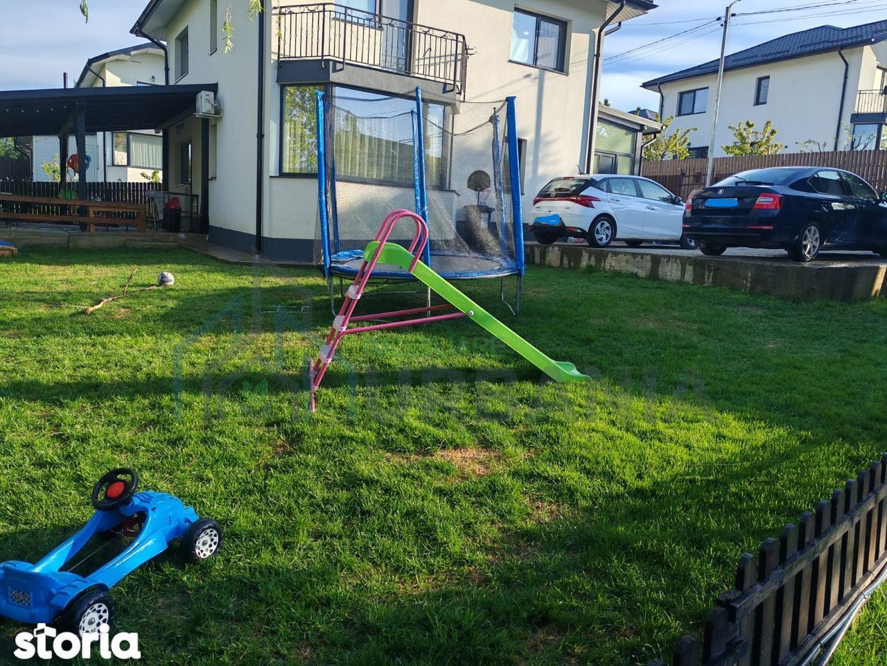 Vilă 4 camere, 2 băi, teren 488 mp, asfalt, canalizare – Bârnova - Poză 1