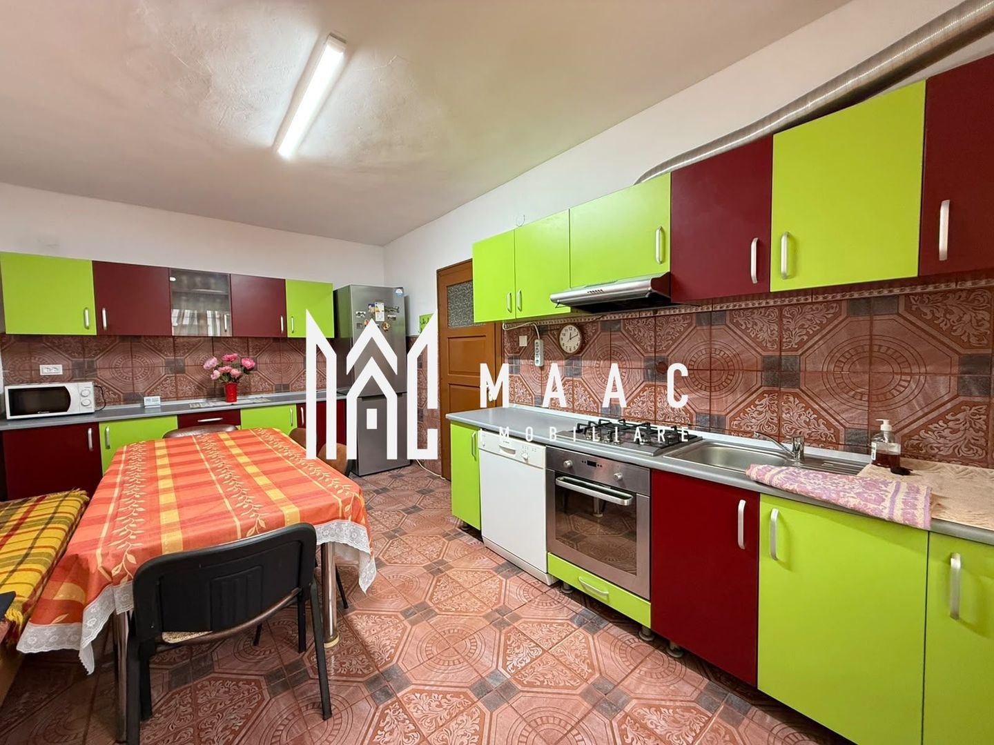 Apartament 4 camere | Curte | 3 bai | 4 balcoane | Strand - Poză 5