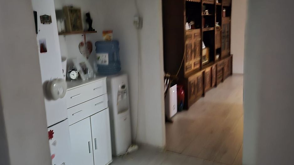 vand apartament 4 camere ,Bulevardul Tudor Vladimirescu-Iruc, etaj 2, - Poză 4