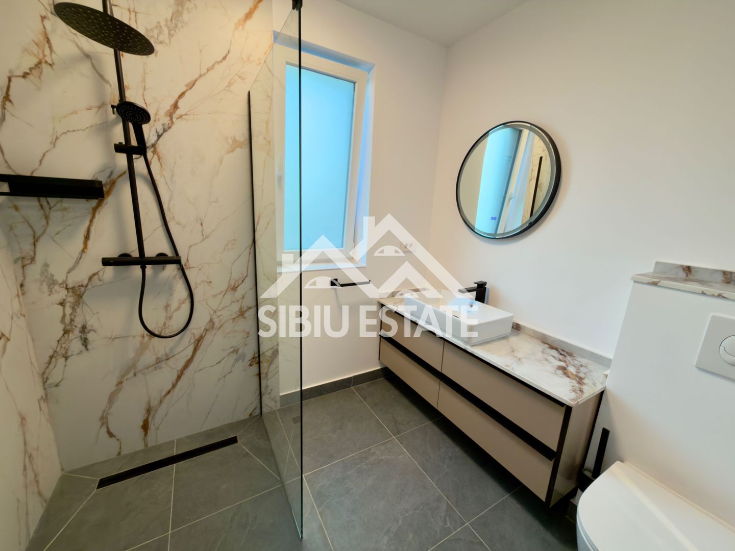 Apartament central finisare premium parcare subterana imobil nou - Poză 10