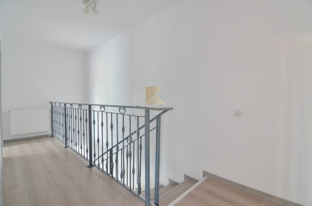 Casa noua tip duplex, 2 dormitoare cu 2 bai, curte, Sacele, PETFRIENDL - Poză 11