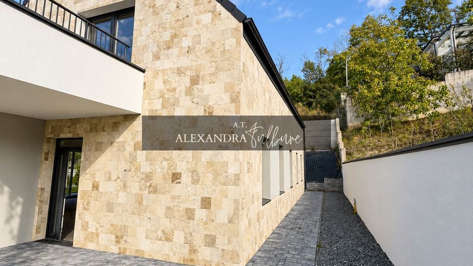 Casa individuala 6 camere, 5 bai, terasa la etaj, curte, P+ET+POD - Poză 4